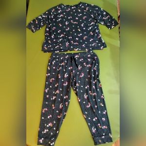Simply Vera Wang Black Floral Pajama Set